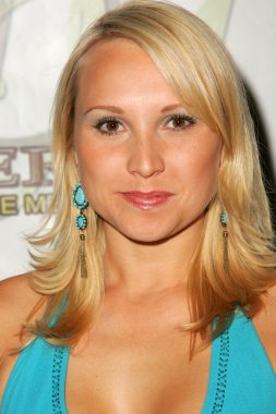 açılış dermix tıbbi spa adlı alana köri. dermix tıbbi spa, toluca lake, ca. 09-29-05