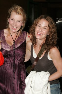 Anna Lafayette'in, julie warner