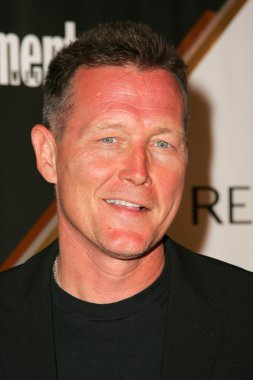 Robert patrickZoe saldano