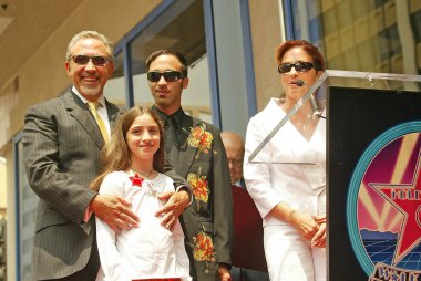 emilio estefan hollywood Şöhret Kaldırımı'nda bir yıldız ile onur