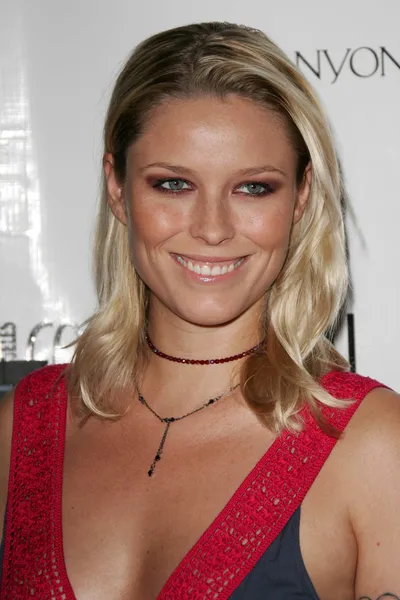 Kiera chaplin la gizli dergisi pre-emmy partisi, anahtar club, west hollywood, ca 09-17-05