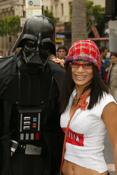 Bai ling ve eetflix star wars hayranları için dvd Rölyef teslim
