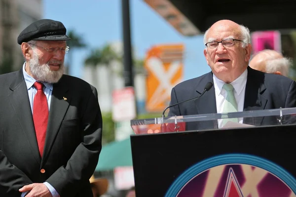 Theodore Bikel and Martin Landau — Stock Photo, Image