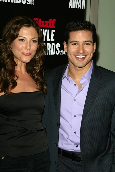 Mario Lopez and friend — Stock Photo, Image