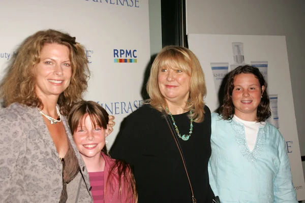 Kathryn Harrold At the fundraiser for EBMRF sponsored by Courteney Cox and KINERASE, Armand Hammer Museum, Westwood, CA 07-11-05 — Stock Photo, Image