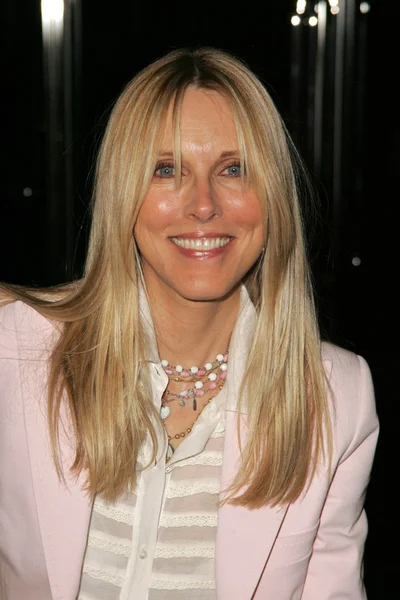 Alana Stewart at the party celebrating the release of Ill-Equipped for a Life of Sex. Phyllis Morris Showroom, West Hollywood, CA. 09-06-05 — Stock Photo, Image