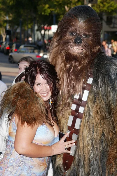 Fileena Bahris and Chewbacca — Stock Photo, Image