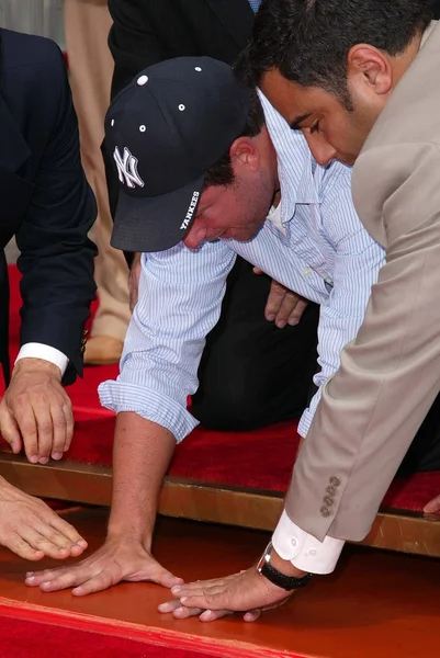 Adam Sandler at Sandlers Hand and Foot Print Ceremoney at the Chinese Theater, Hollywood, CA 05-17-05 — Stock Photo, Image