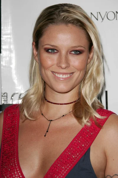 Kiera chaplin la gizli dergisi pre-emmy partisi, anahtar club, west hollywood, ca 09-17-05