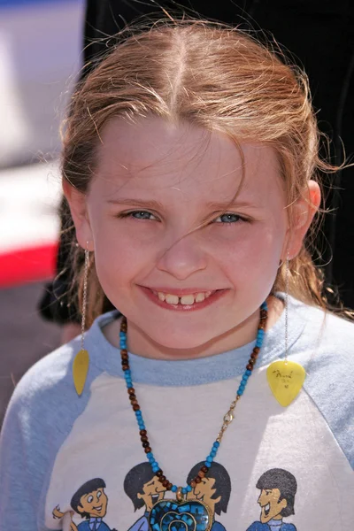 Abigail Breslin en el estreno de Herbie Fully Loaded, El Capitan Theater, Hollywood, CA 19-06-05 — Foto de Stock