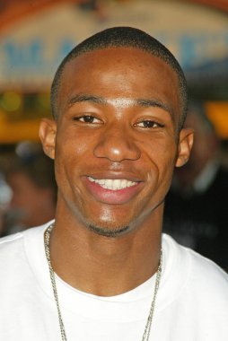 Arlen Escarpeta