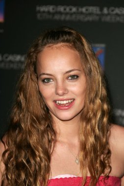 Bijou Phillips