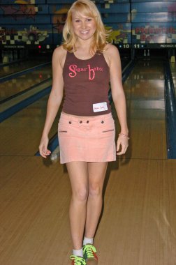 alana köri, bowling için soyulmuş kabuk, pickwick bowling merkezi, burbank, ca 06-05-05