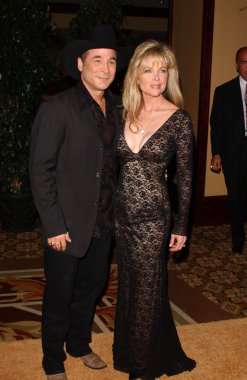 Clint siyah ve lisa hartman