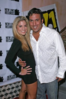 CD release parti düğün crashers