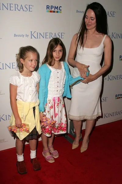 Madeleine stowe ve aile — Stok fotoğraf