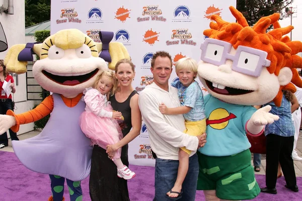 Lauralee Bell and family — Stock Photo, Image