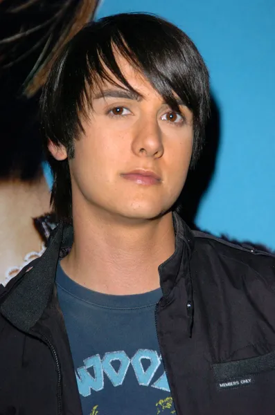 Dergi açılış partisine launch.com için gösteriş yapmak