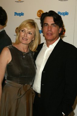 eğlence bu gece Emmy parti dergisi tarafından sponsor oldu.