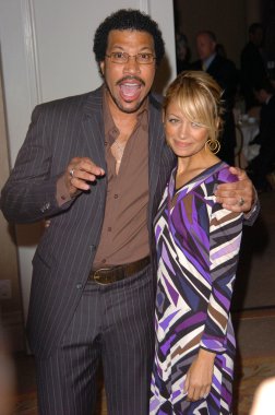 Girlz Hood Öğle Yemeği