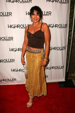 yüksek silindir dergisinin 2 yıllık kutlama olay yaz