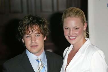 t.c. knight ve katherine heigl