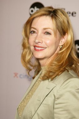 Sharon lawrence