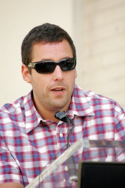 adam sandler ölümünden sonra chris onurlandıran törende farley hollywood'nda bir yıldız ile ünü yürümek. Hollywood Bulvarı, hollywood, ca. 08-26-05