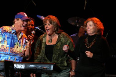 katrina yardım konseri k-dünya ve klsx tarafından barındırılan