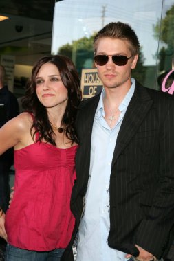 Sophia bush ve chad michael murray
