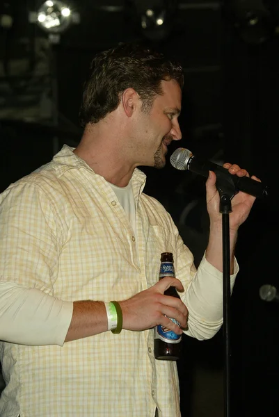 KC armstrong adlı komedi - katiller karşılamak 97.1 fm tarafından barındırılan geciktirir konuşmak, key club, west hollywood, ca 08-27-05