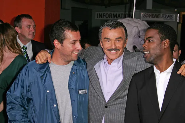 Adam Sandler, Burt Reynolds e Chris Rock no The Longest Yard World Premiere, Graumans Chinese Theatre, Hollywood, CA 05-19-05 — Fotografia de Stock