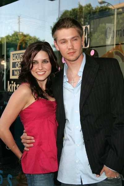 Sophia bush i chad michael murray — Zdjęcie stockowe