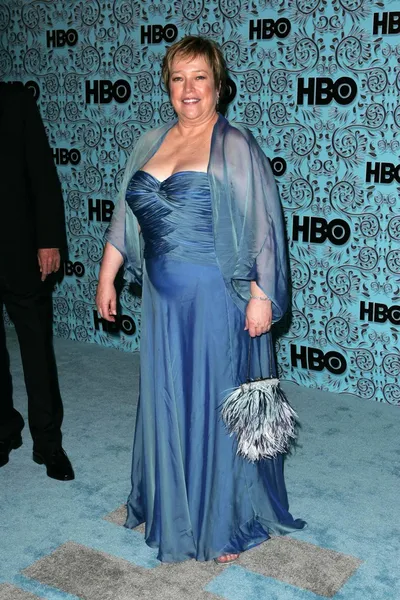 Kathy bates w hbo emmy po partii. Pacific design center, los angeles, ca. 09-18-05 — Zdjęcie stockowe