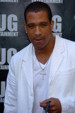 T.U.G. ve evrensel nihai tüm beyaz dinleme bölümü mevcut