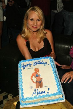alana köri ve onun doğum günü pastası, alana currys doğum bash, spider club, hollywood, ca 05-04-05