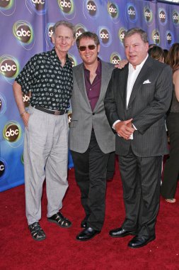 Rene auberjonois, james spader ve william shatner