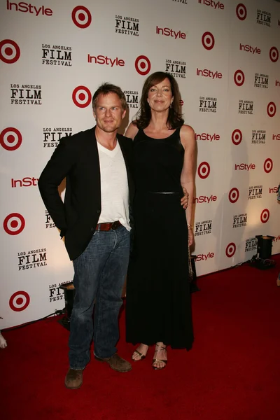 Richard Jenik y Allison Janney — Foto de Stock