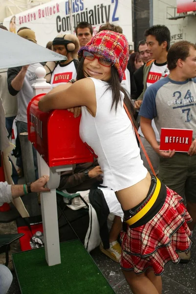 Bai ling ve eetflix star wars hayranları için dvd Rölyef teslim