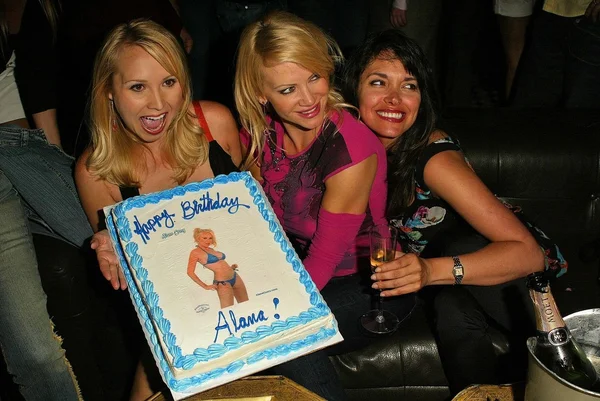 Alana köri, barbara moore ve devin devasquez alana currys birthday bash, spider club, hollywood, ca 05-04-05 — Stok fotoğraf