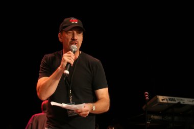 katrina yardım konseri k-dünya ve klsx tarafından barındırılan