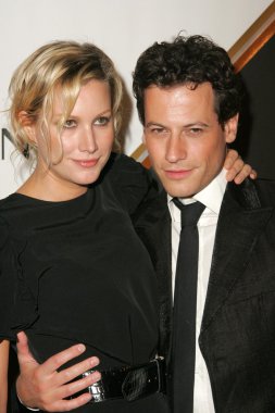 Alice evans ve Ioan gruffudd, üçüncü yıllık entertainment weekly pre-emmy partide. Cabana kulübü, hollywood, ca. 09-17-05