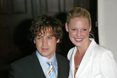 t.c. knight ve katherine heigl