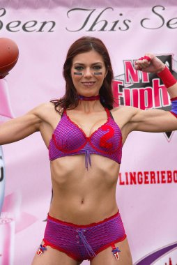Adrianne curry, iç çamaşırı kase III vuruşu ünlü oyun kurucu fotoğraf çekmek, özel bir yere, long beach, ca 05-27-05