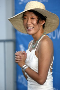 Sandra Oh