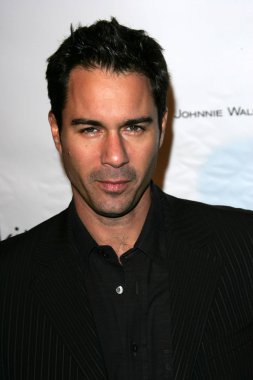 Raffles l'ermitage yıldönümü ve emmy parti tekme