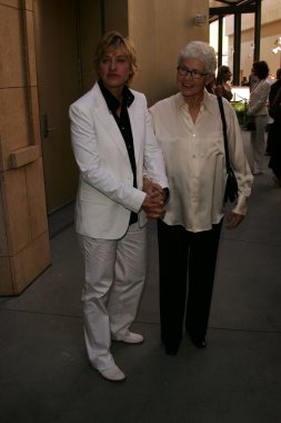 32 yıllık gündüz emmy yaratıcı sanat Ödülleri