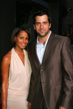 Troy garity ve simone