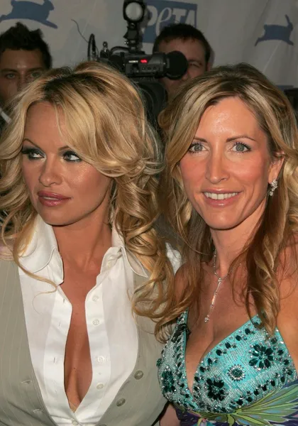 Pamela Anderson and Heather Mills McCartney — Stock Photo, Image