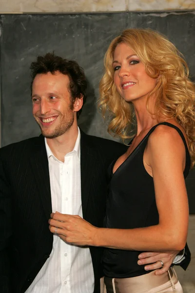 Bodhi Elfman, Jenna Elfman — Stock Photo, Image